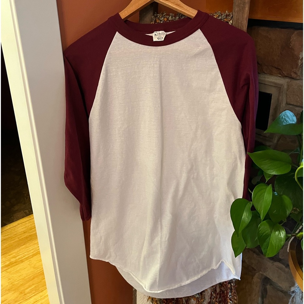 Baseball undershirt Adult med NWOTs Augusta, maroon and white